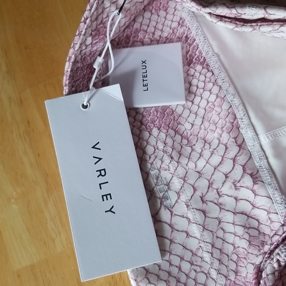 Varley Letelux Kensington Legging Tight in Coral Snake - Picture 10 of 14